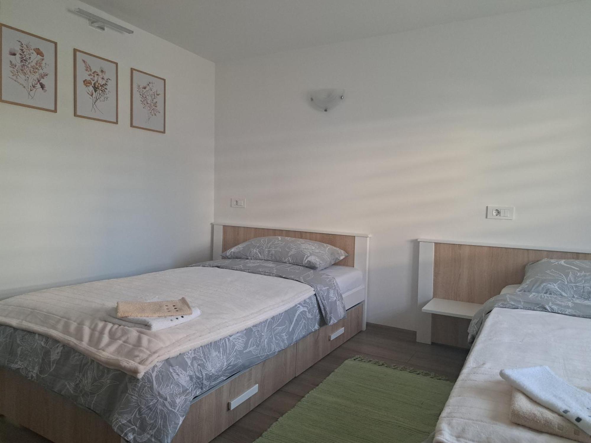 Apartman Luma Ґоспич Екстер'єр фото