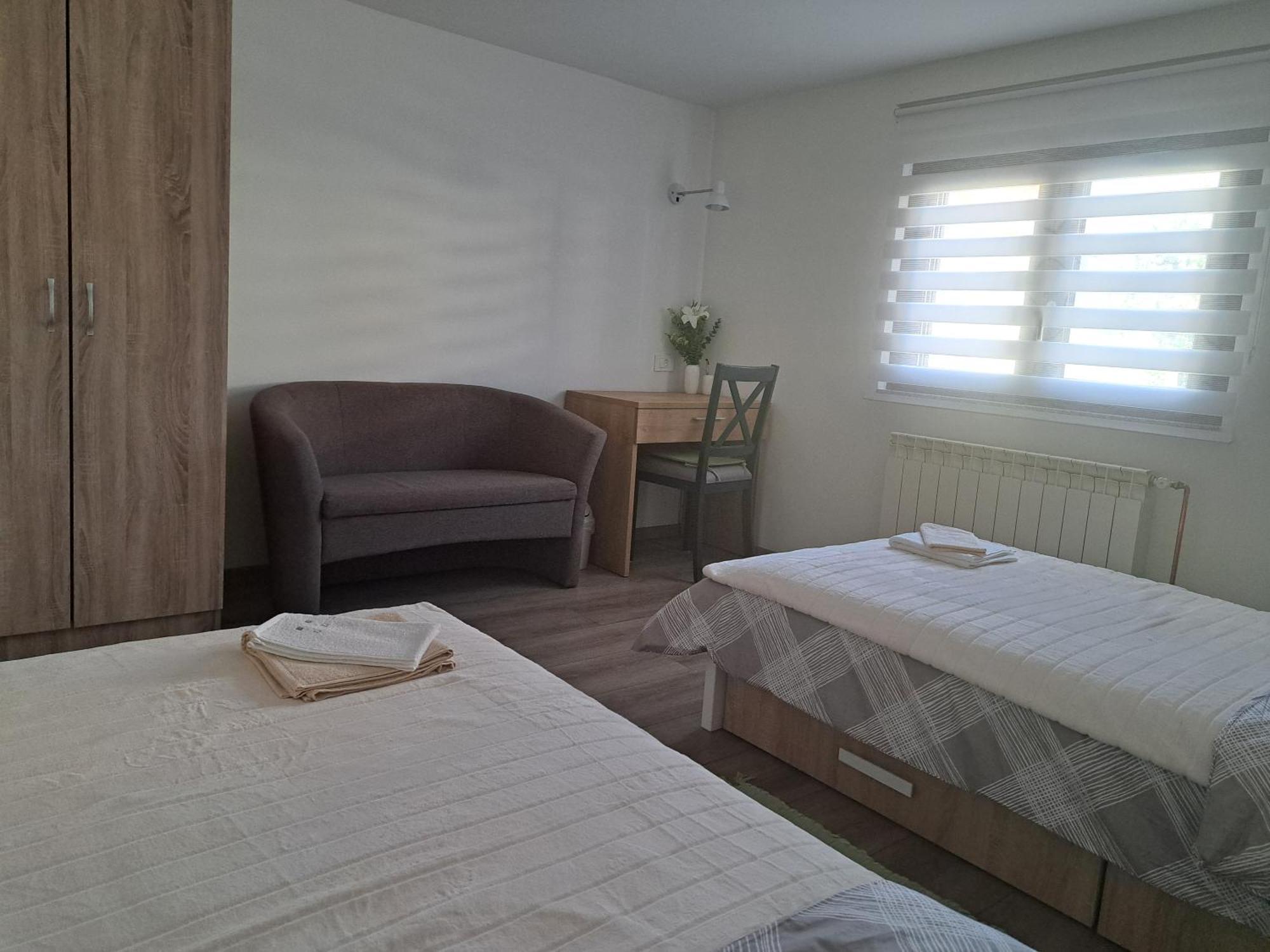 Apartman Luma Ґоспич Екстер'єр фото